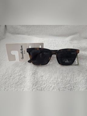 NWT Goodfellow & Co Unisex Sunglasses Tortoise Shell Square Frame UV Protection